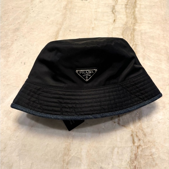 NWT Prada Nylon bucket hat - Picture 1 of 6